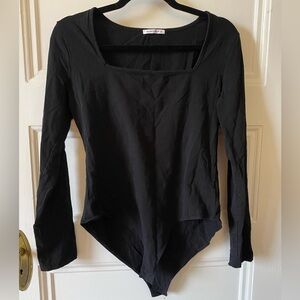 🌻Long Sleeve Black Bodysuit